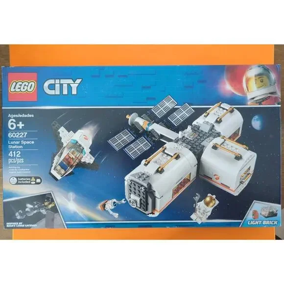 LEGO CITY: Lunar Space Station (60227) NEW SEALED - Picture 1 of 8